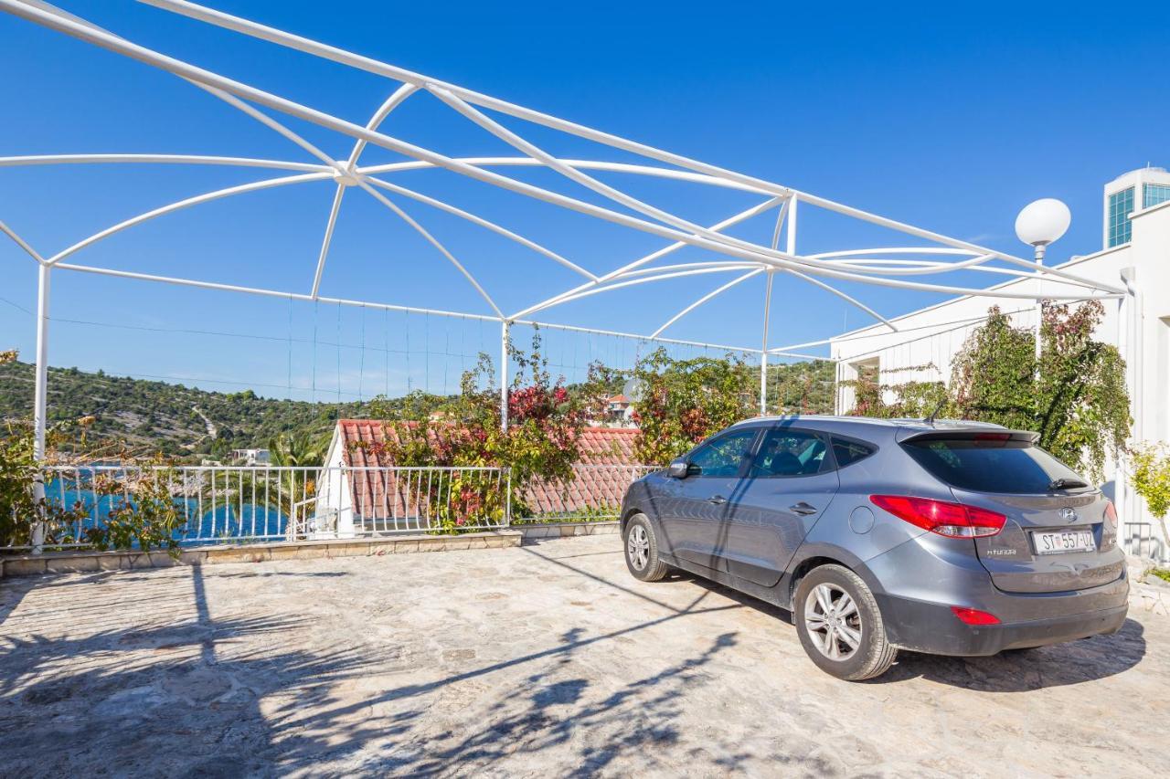 Apartments Bose Kanica On The Sea Sevid Exterior photo